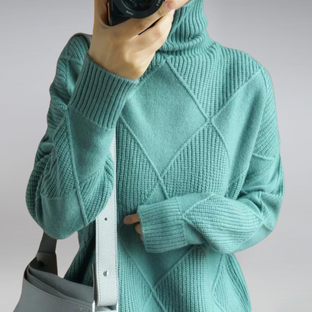 Freya Cashmere Turtleneck for Women – A Soft, Warm & Refined Knit