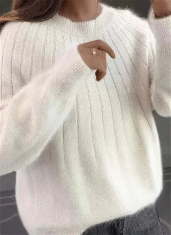 Selina Cashmere Sweater for Women – Soft, Luxurious Sweater with a Classic Fit for Fall and Winter