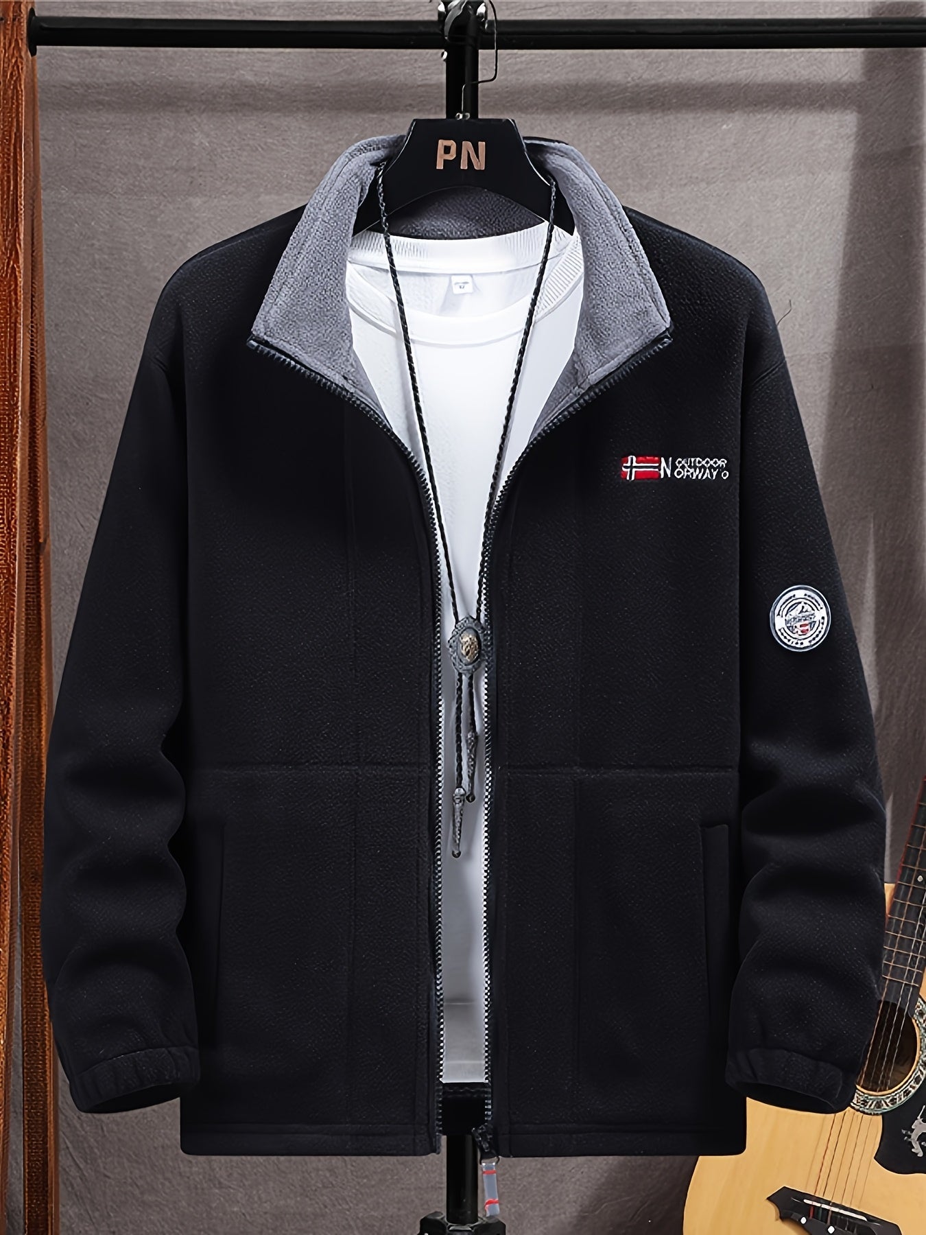 Magnus Men's Outdoor Fleece Jacket – Soft, Lightweight Warmth with a Protective Collar