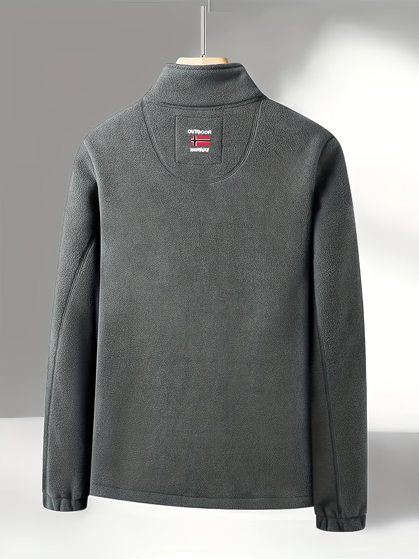 Magnus Men's Outdoor Fleece Jacket – Soft, Lightweight Warmth with a Protective Collar