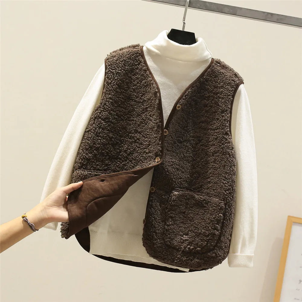 Harper Women's Sleeveless Vest – Warm Sherpa Shearling-Style Fabric, Lightweight & Casual