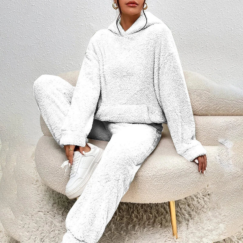 Juniper Women's Set – Soft Fleece Pajamas with Hood & Relaxed Pants for Winter